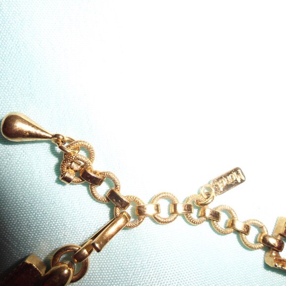 Monet Belt Necklace in Goldtone with Earrings - Picture 3 of 4